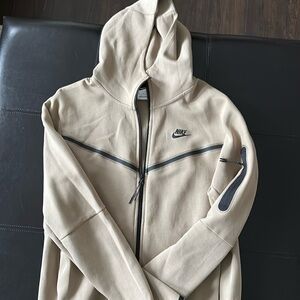 Mens Nike Tech